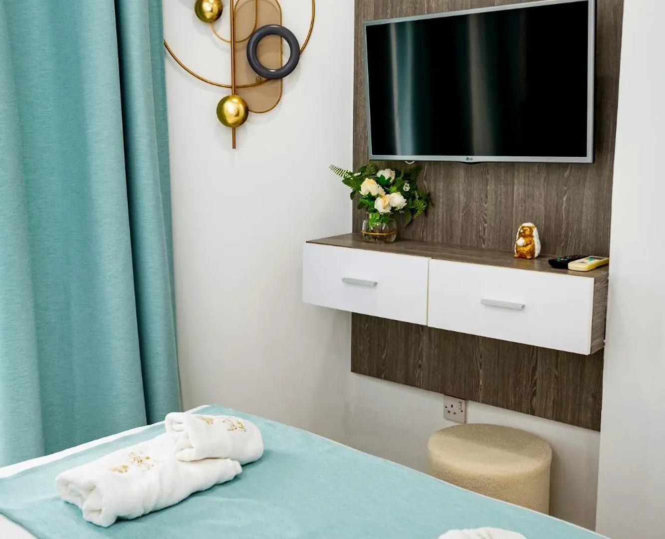 Lazuli Sea View Beachfront Ap 21 Larnaca