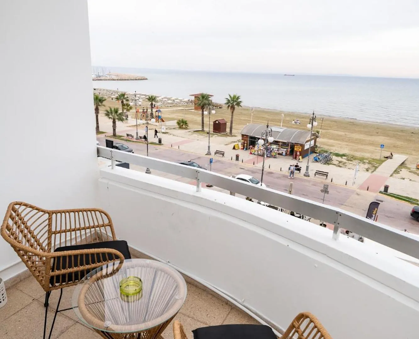 Lazuli Sea View Beachfront Ap 21 Lárnaca Chipre